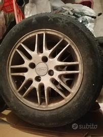 n. 4 cerchi da 15" completi di gomme Ford
