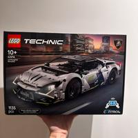 Lego Technic Lamborghini Revuelto