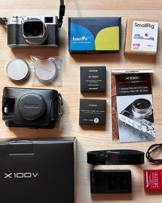 Fujifilm X100V Silver pari al nuovo + accessori