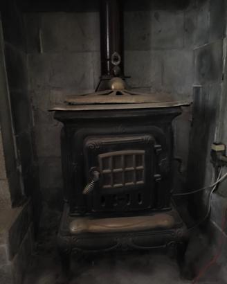 stufa in ghisa a gas old style