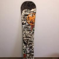 Tavola snowboard Neversummer
