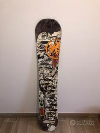 Tavola snowboard Neversummer