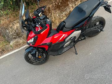 HONDA X-ADV 750 special edition zero sinistri
