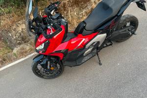 HONDA X-ADV 750 special edition zero sinistri