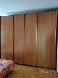 Armadio a 4 ante scorrevoli