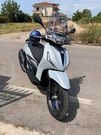 Beverly 400 S 2026