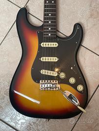 Fender stratocaster reissue 72