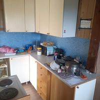 tavolo con sedie vetrina mobile 