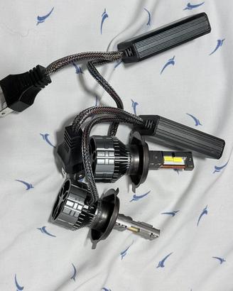 Lampada led auto h4 con cancellazione errore