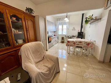 CASA SEMINDIPENDENTE A ALTOPASCIO