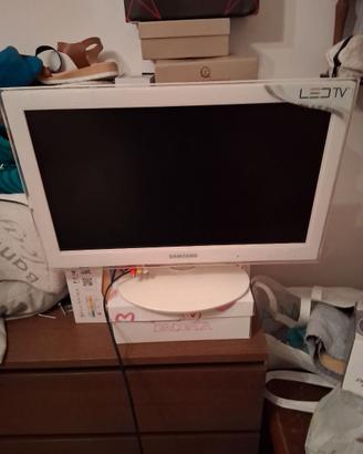 Tv led samsung 24"