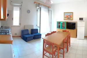 Vicino al mare, per famiglie, Clima e posto auto