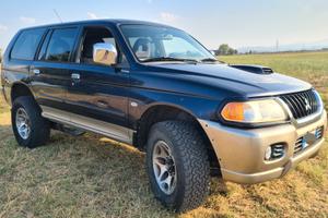 mitsubishi pajero sport 4x4