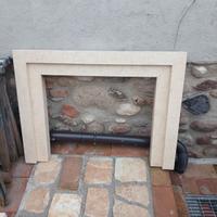 Cornice in pietra per camino