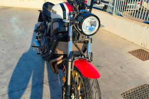 Splendida Yamaha xsr 700