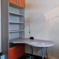 Libreria con scrivania incorporata