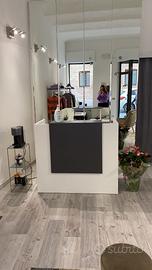 Banco scrivania con sgabello