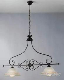 Lampadario rustico in ferro battuto