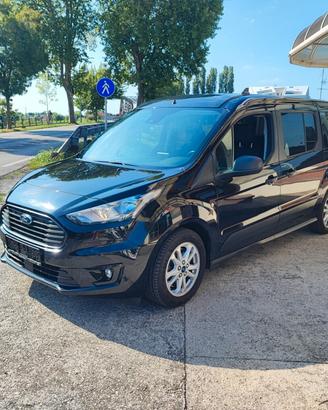 Ford Grand Tourneo Gancio Traino 7 Posti Euro 6