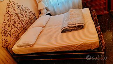 Struttura letto matrimoniale 