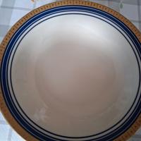 Servizio piatti