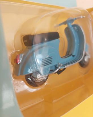 Vespa 90 piaggio vintage in metallo scala 1:18