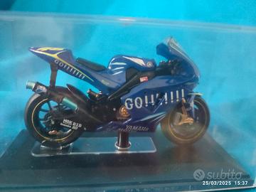modellino Yamaha YZR M1