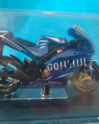 modellino Yamaha YZR M1