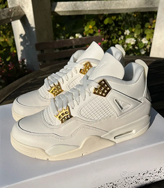 Jordan 4 Metallic Gold   40