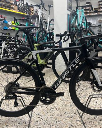 WHISTLE VAERO 2R DURA-ACE LITE 12V DI2 NERO/BIANCO