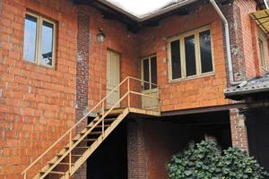 Biella di fronte al tribunale magazzino libero