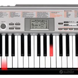 Casio LK-130 Tastiera con tasti illuminati