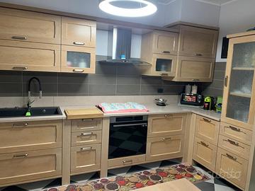 Cucina artigianale in rovere massiccio