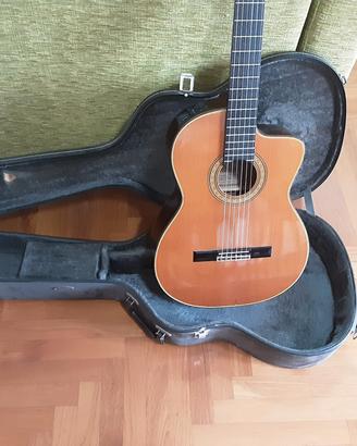 Chitarra Takamine elettroacustica