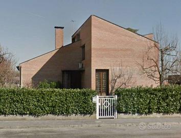 Casa indipendente di 281 m² con più di 5 locali e 