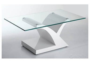 Tavolino in vetro temperato.