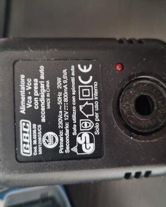 Alimentatore con presa accendisigari GBC