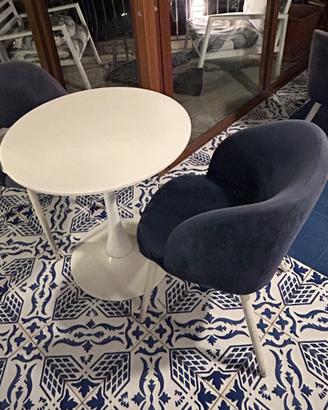 10 tavoli bianchi tulip e 20 sedie