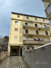 1 piano di 80 m² immobile per investimento