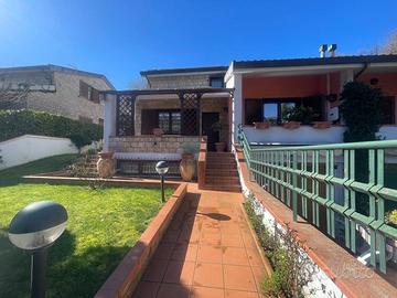 Villetta bifamiliare a Valenza