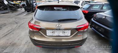 HYUNDAI I40 STATION WAGON 2010 - PORTELLONE POSTER