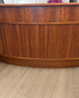BANCO CASSA E TAVOLO IN LEGNO DI CILIEGIO