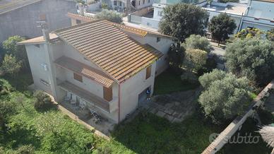 Indipendente libera su 4 lati con ampio giardino