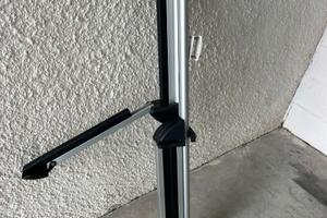 Porta pacchi con porta sci snowboard