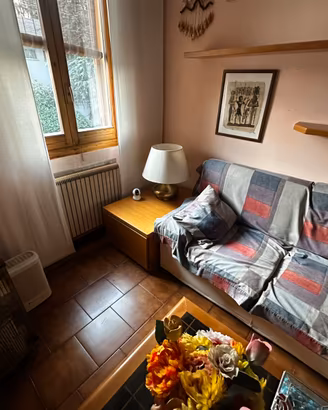 Mobili sala in legno massello