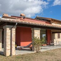 Villa in Stile Rustico-Moderno