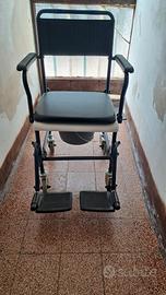 sedia a rotelle "comoda"