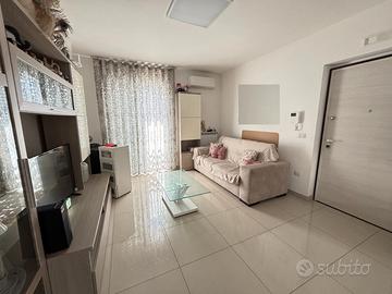 Appartamento con spazio esterno-via gianfrotta