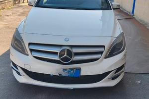 Mercedes B200 a Metano