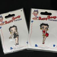 Coppia di applicazioni in tessuto